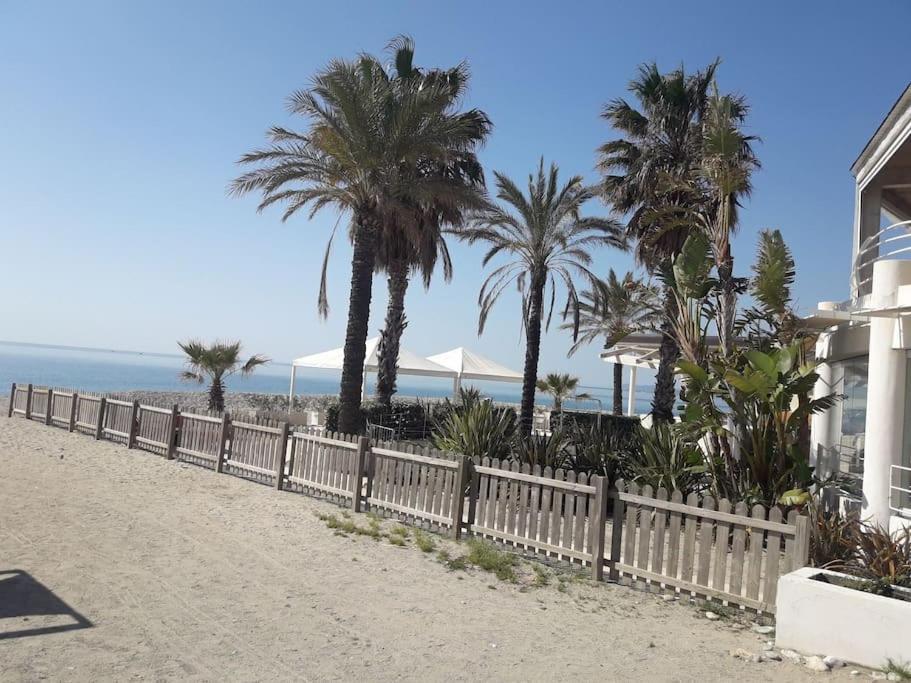 Appartamento Vittoria Pietra Ligure Exterior foto